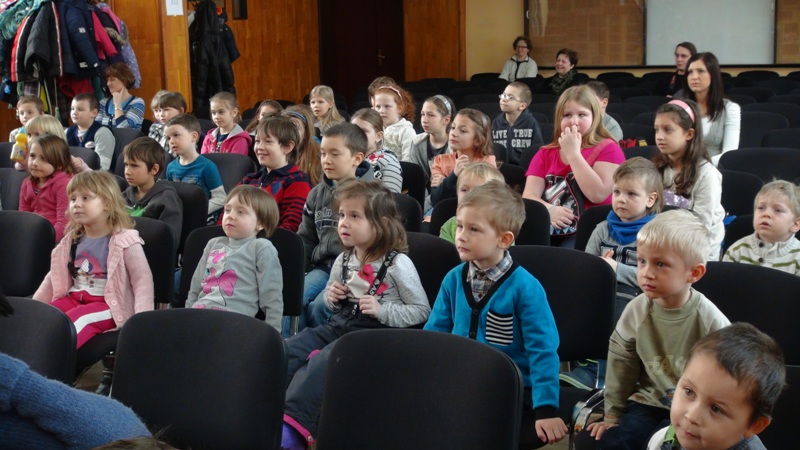 teatr o smoku i krolu leniuchu