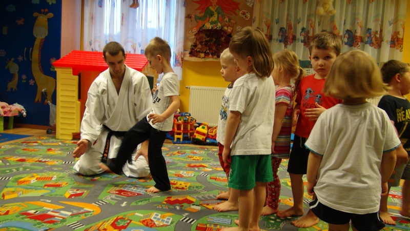 zajecia karate przedszkole gdynia