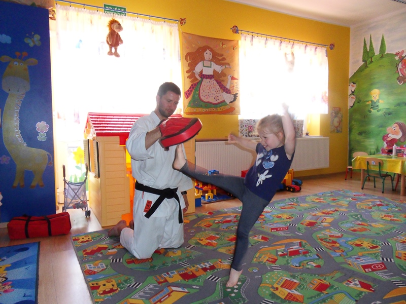 zakonczenie-roku-karate-przedszkole-gdynia
